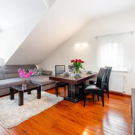 Apartmán Wonder - Blisko Centrum Karpacza, W Cichej I Zielonej Okolicy *